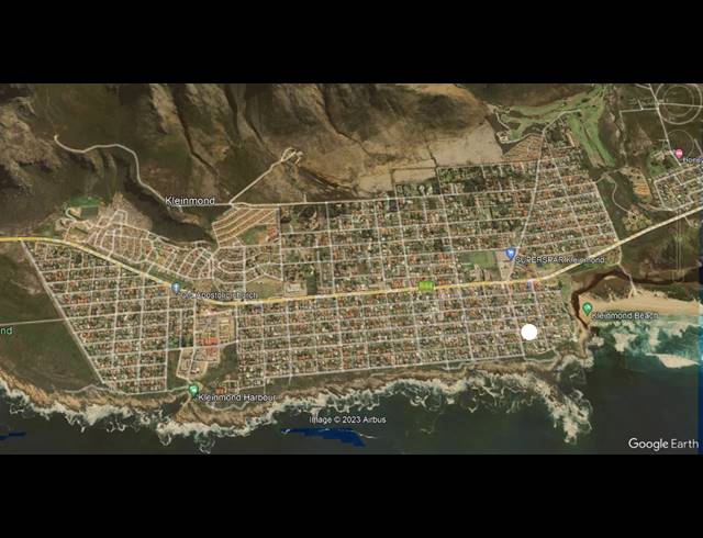 M² LODGE FOR SALE IN KLEINMOND CENTRAL